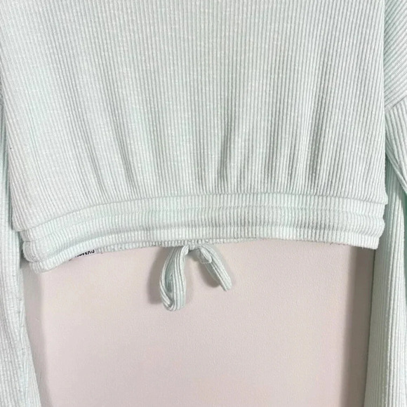 Gymshark Green Ribbed Cropped Long Sleeve Top - Picture 8 of 10